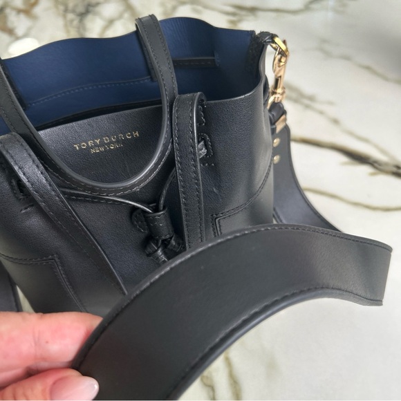 Tory Burch Black Leather Shoulder Bag - Picture 11 of 13